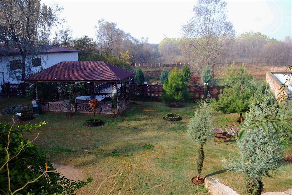 Hotel Heevan Resort ศรีนาการ์ ภายนอก รูปภาพ