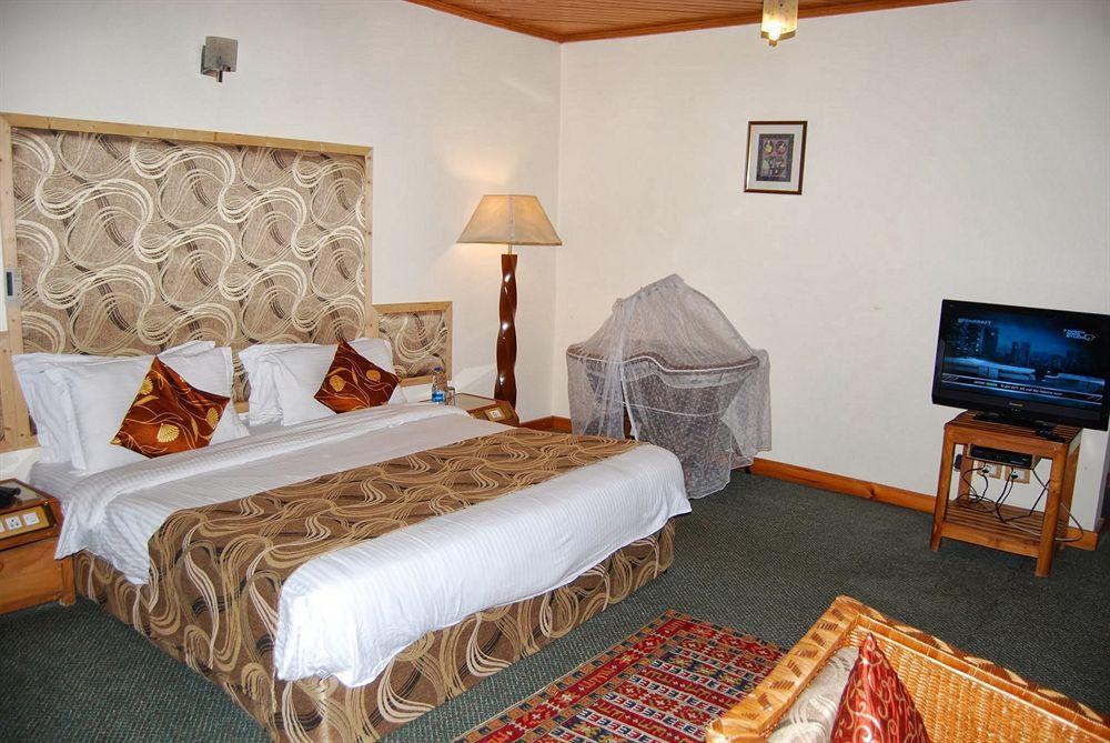 Hotel Heevan Resort ศรีนาการ์ ภายนอก รูปภาพ